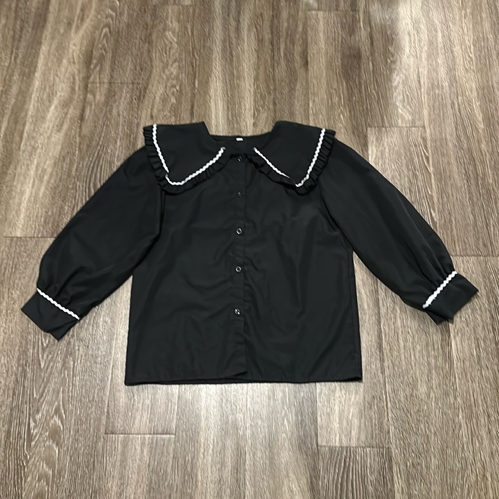 Peter pan collar blouse